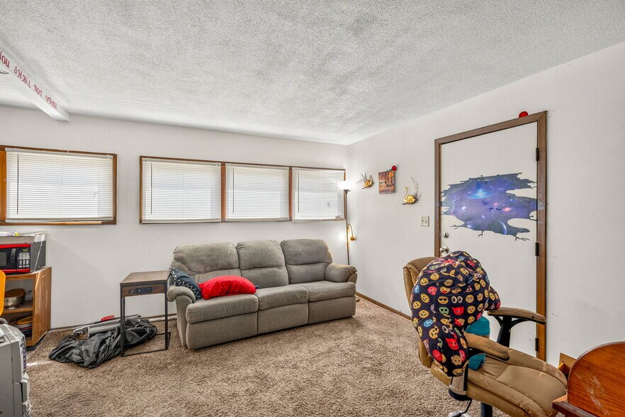 More Photos Of 875-885 25th St, Lincoln Apartments For Sale