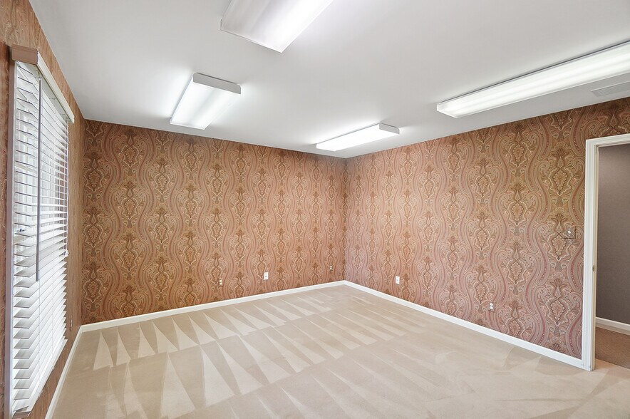 More Photos Of 1354 N Monroe Dr, Xenia Medical For Lease