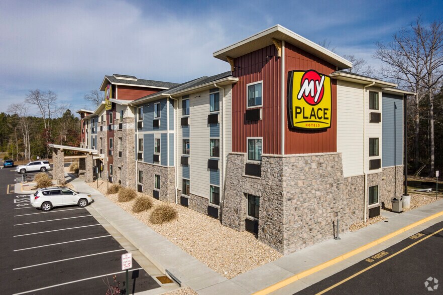 More Photos Of 4235 Market Center Dr, King George Hotel For Sale