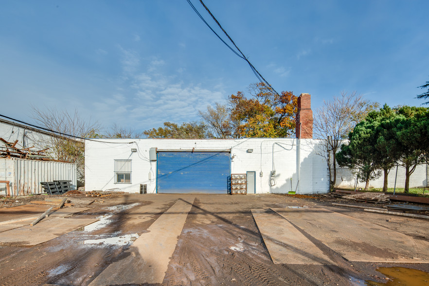 Primary Photo Of 2840 Mt Ephraim Ave, Camden Manufacturing For Sale