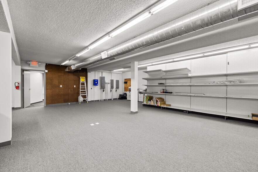 More Photos Of 115 W Wyoming St, Kalispell Warehouse For Sale