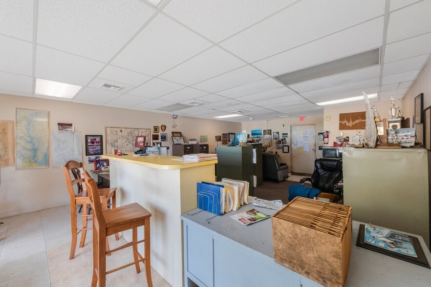 More Photos Of 1626 49th St S, Gulfport Storefront Retail Residential For Sale