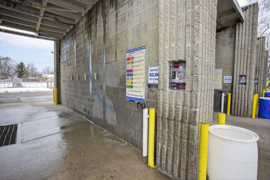 More Photos Of 3269 Richfield Rd, Flint Carwash For Sale