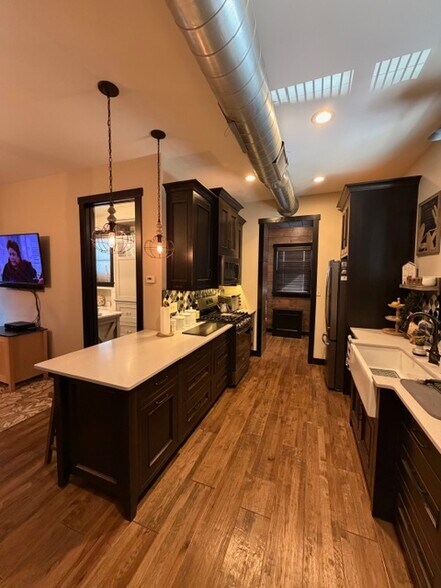 More Photos Of 770 Lemay Ferry Rd, Saint Louis Manufacturing For Sale