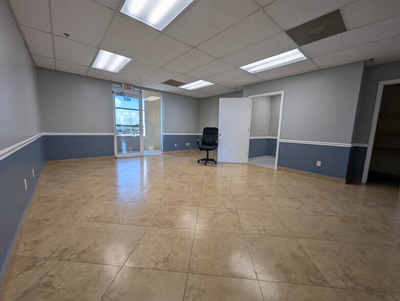 More Photos Of 701 NW Federal Hwy, Stuart Medical For Lease