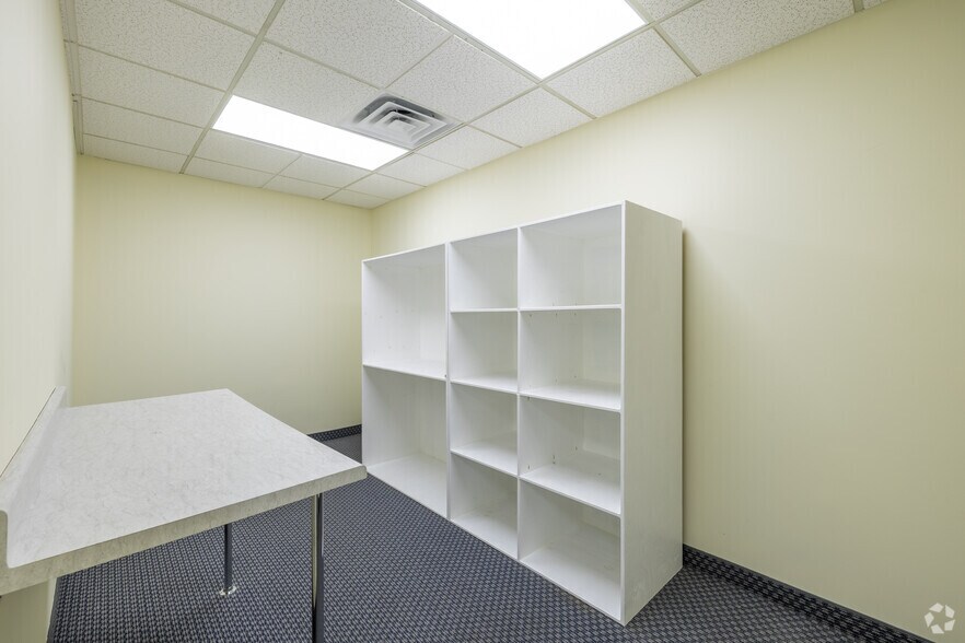 More Photos Of 1600 Saint Georges Ave, Rahway Office For Lease