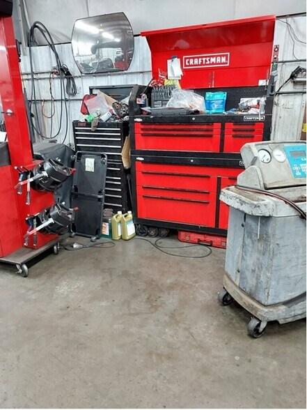 More Photos Of 301 N Logan St, Gaffney Auto Repair For Sale