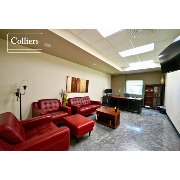 More Photos Of 1000 N 2nd St, Rogers Office For Lease