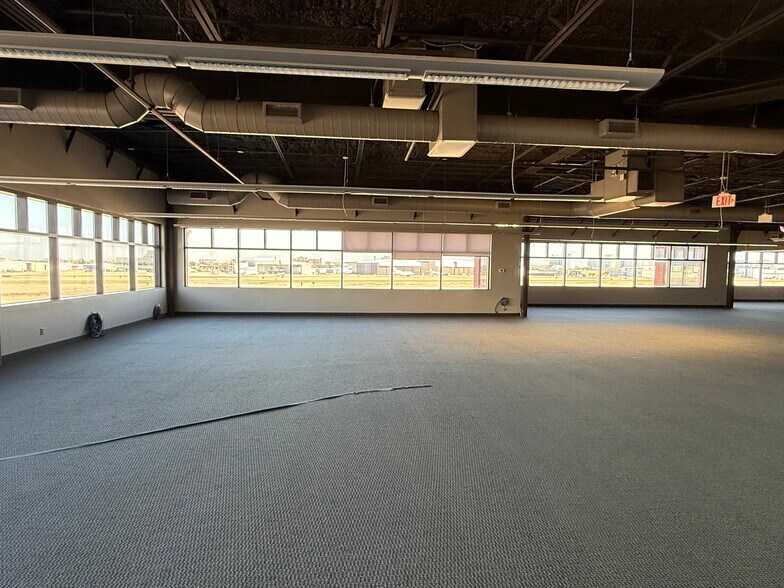 More Photos Of 15900 Dooley Rd, Addison Office For Lease