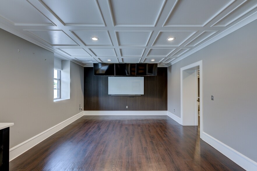 More Photos Of 1608 Taylor St, Columbia Freestanding For Lease