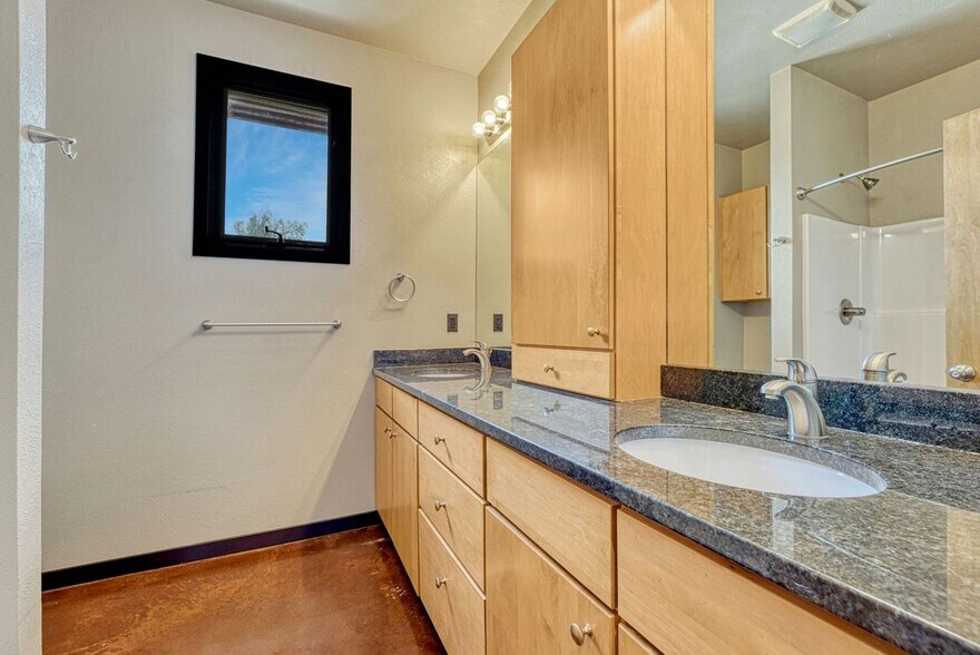 More Photos Of 823 E Cucharras St, Colorado Springs Multifamily For Sale