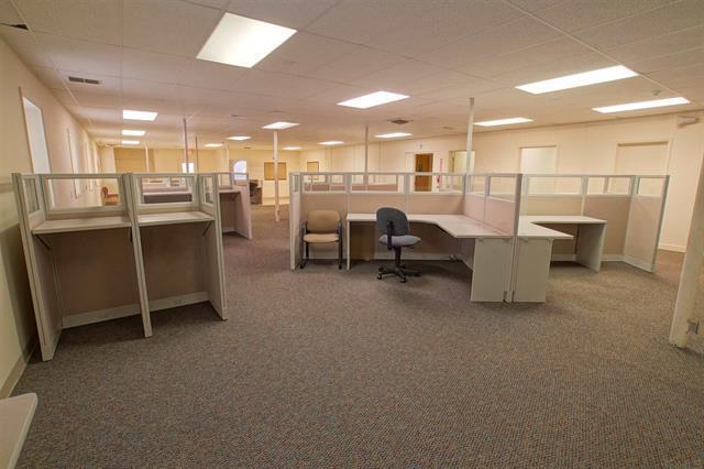More Photos Of 719 S Buffalo St, Warsaw Office For Lease