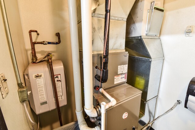 More Photos Of 1304 N Division St, Pontiac Flex For Sale