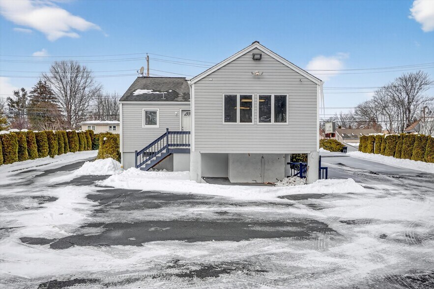 More Photos Of 75 Ramapo Rd, Garnerville Office For Sale