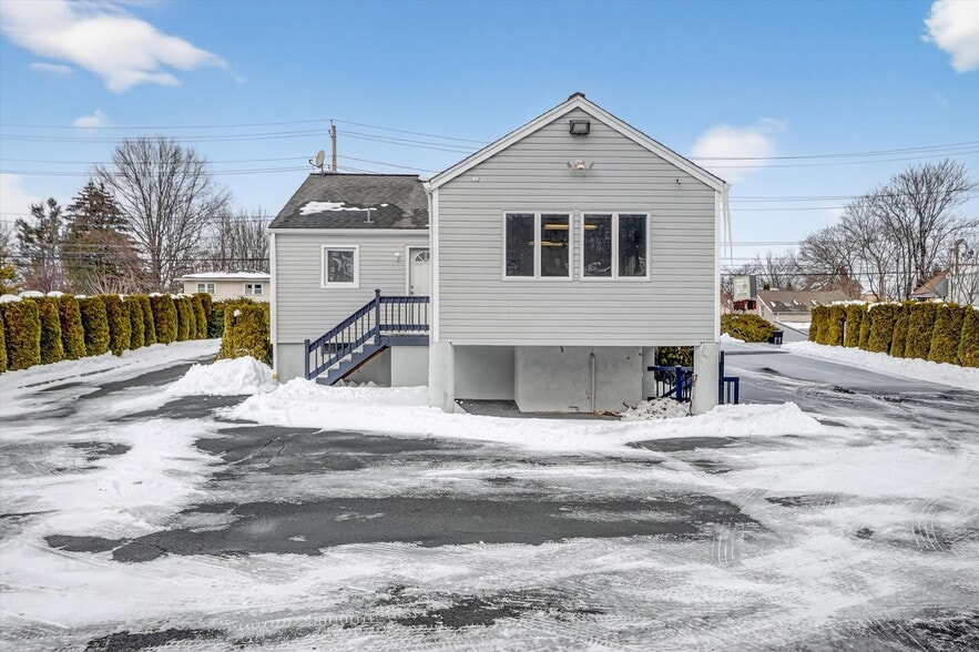 More Photos Of 75 Ramapo Rd, Garnerville Office For Lease