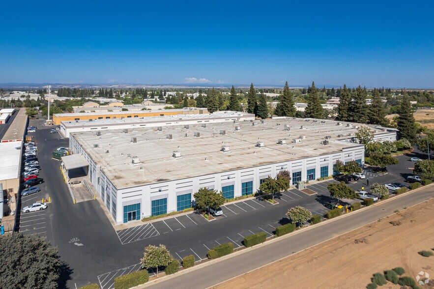 More Photos Of 11135 Trade Center Dr, Rancho Cordova Research And Development For Lease