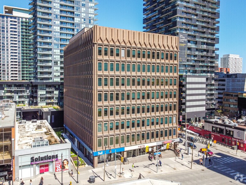 Primary Photo Of 2323 Yonge St, Toronto Office For Lease