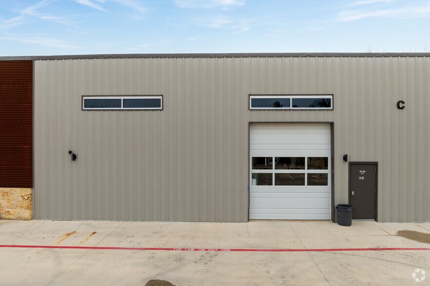 More Photos Of 12800 Anderson Mill Rd, Cedar Park Light Manufacturing For Lease