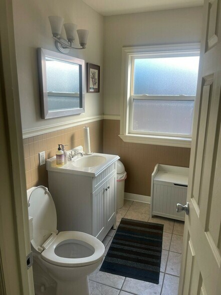 More Photos Of 1365 Kipling St, Lakewood Medical For Sale