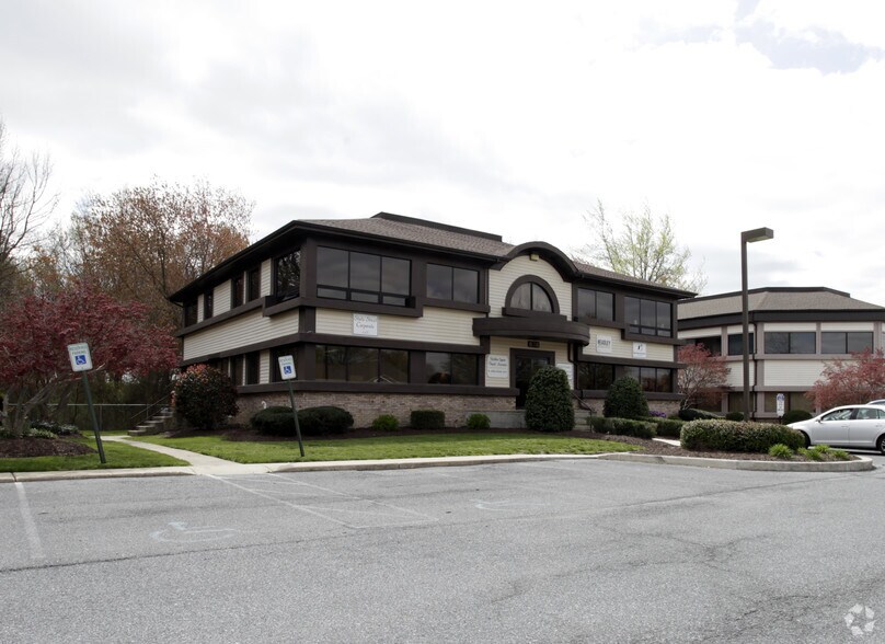 More Photos Of 838 Walker Sq, Dover Office For Sale