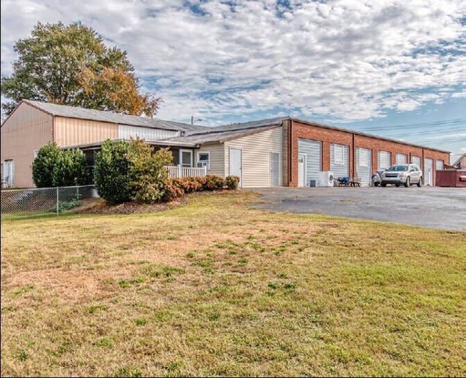 More Photos Of 116 Massey St, Fort Mill Flex For Sale