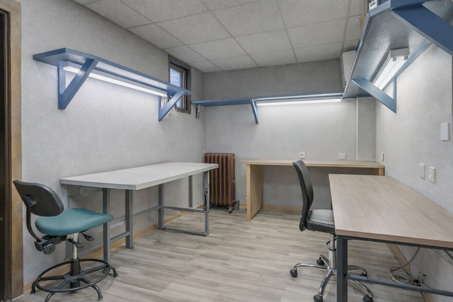 More Photos Of 3040 Lyndale Ave S, Minneapolis Office For Sale