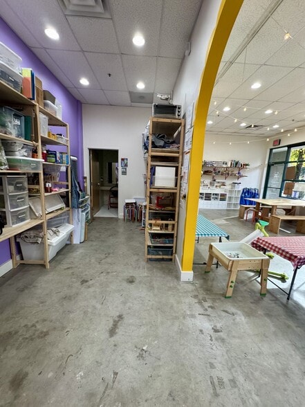 More Photos Of 400-420 W 8th St, Vancouver Apartments For Lease