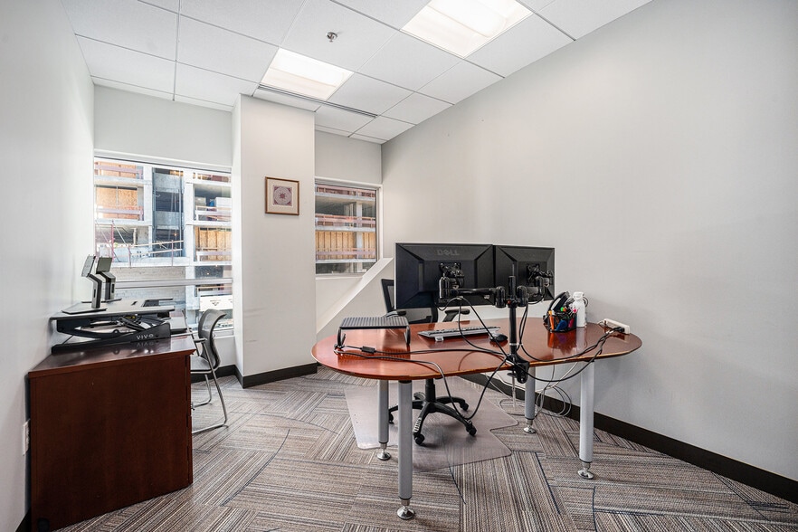 More Photos Of 1800 Glenarm Pl, Denver Office For Sale