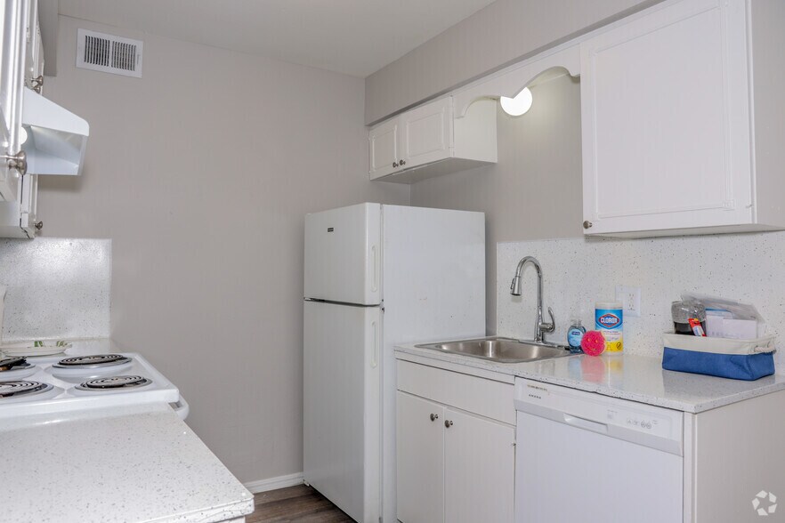 More Photos Of 1713 S Memorial Dr, Tulsa Apartments For Sale