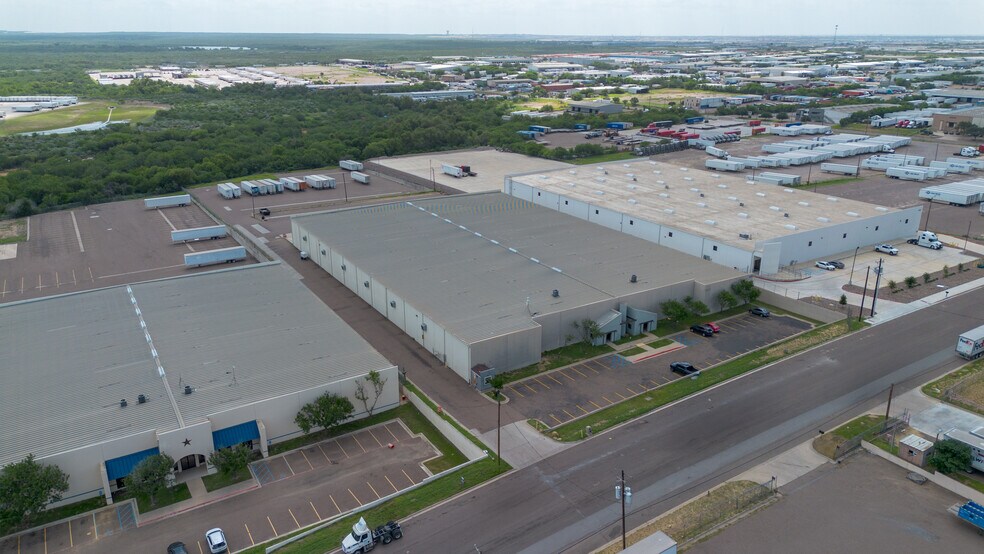 More Photos Of 14701 Atlanta Dr, Laredo Distribution For Lease