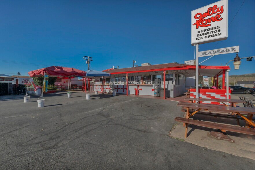 More Photos Of 198 Main St, Bridgeport Restaurant For Sale