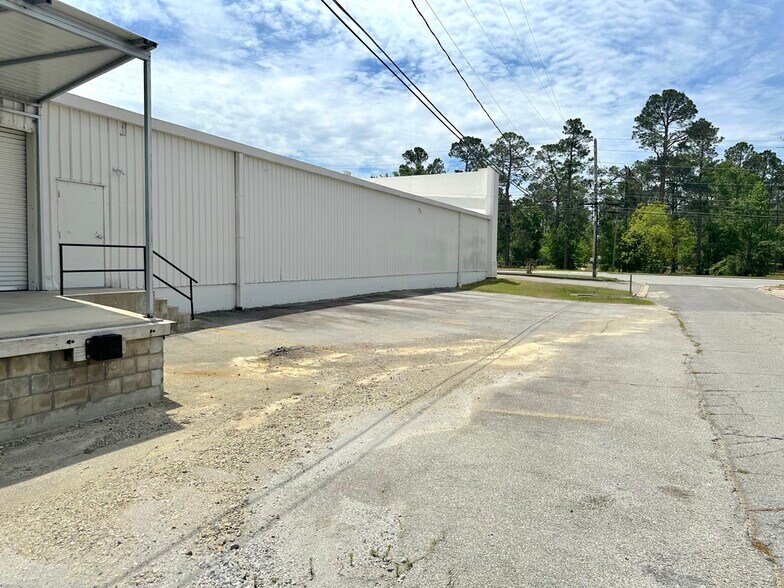 More Photos Of 435 S Main St, Swainsboro Freestanding For Sale