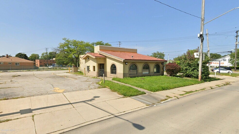 Primary Photo Of 4450 Rocky River Dr, Cleveland Fast Food For Lease