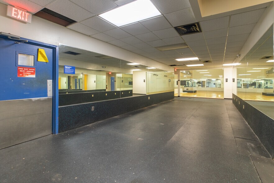 More Photos Of 450 State Route 34, Matawan Light Distribution For Lease