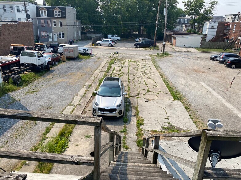 More Photos Of 652 W Market St, York Storefront Retail Residential For Sale