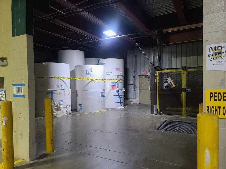 More Photos Of 741 Wellman Rd, Darlington Warehouse For Lease