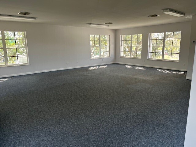 More Photos Of 5665 US Highway 1, Vero Beach Self Storage For Lease