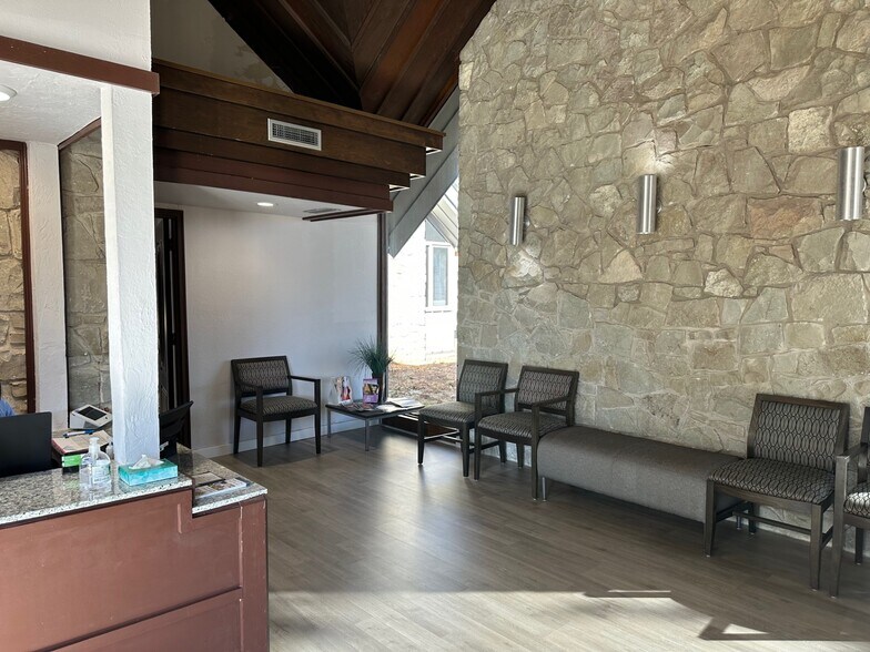 More Photos Of 3501 NW 50th St, Oklahoma City Medical For Lease