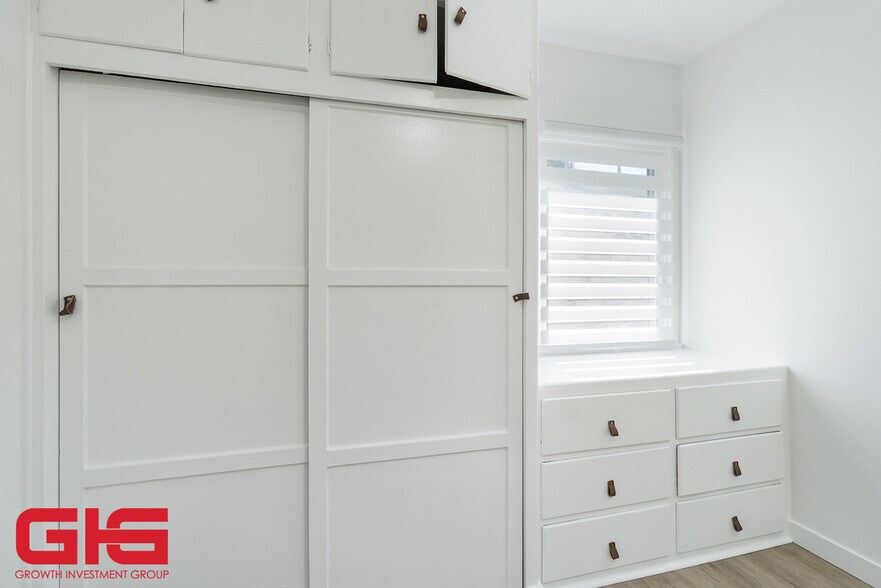 More Photos Of 411-417 N Euclid Ave, Pasadena Apartments For Sale