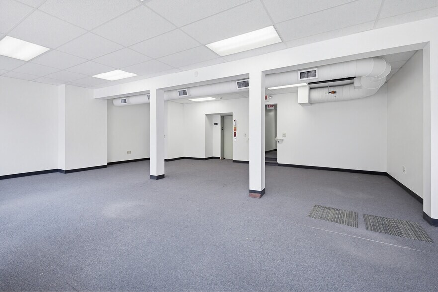 More Photos Of 171 E King St, Lancaster Loft Creative Space For Sale