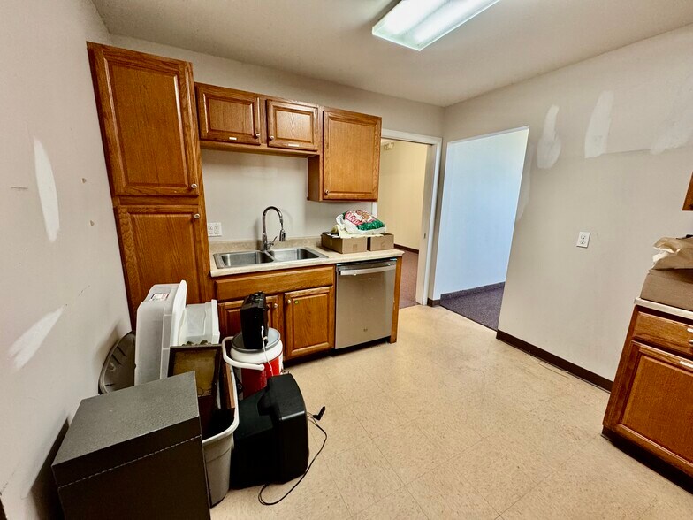 More Photos Of 1015 Main St, Conneautville Office For Sale