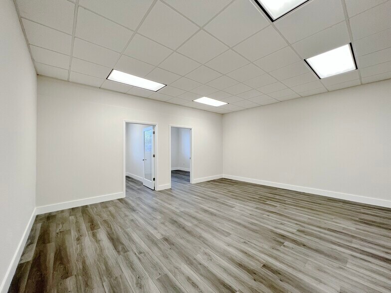 More Photos Of 7791 NW 46th St, Doral Office For Sale