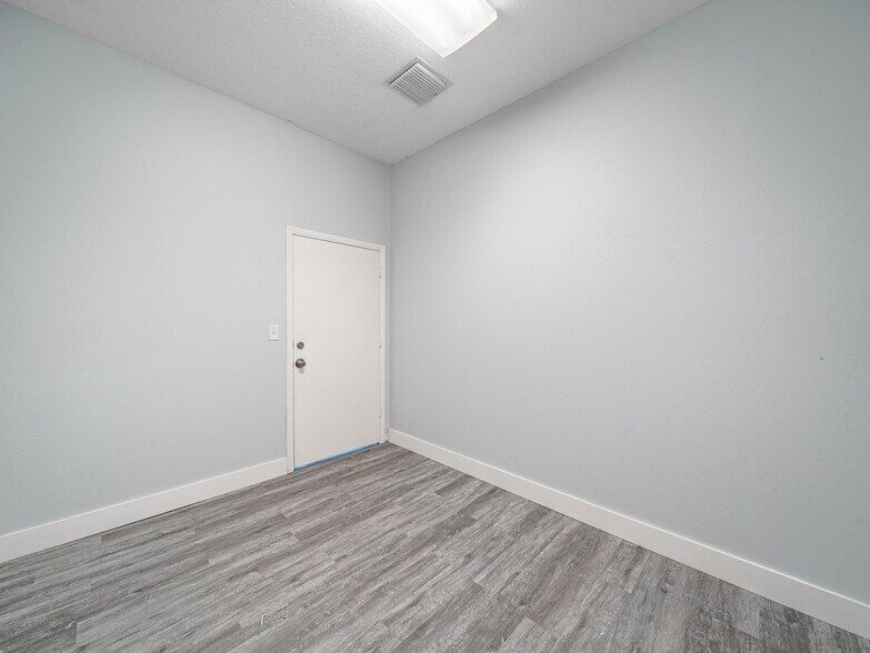 More Photos Of 1435 Dunn Ave, Daytona Beach Medical For Lease