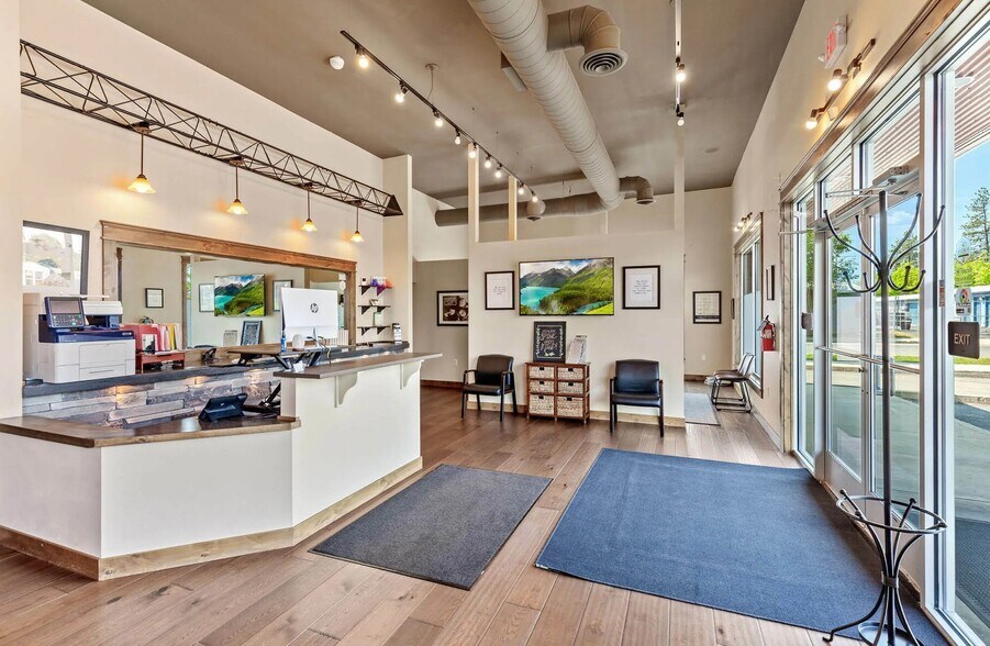 More Photos Of 210-214 W Sunset Ave, Coeur d'Alene Freestanding For Lease