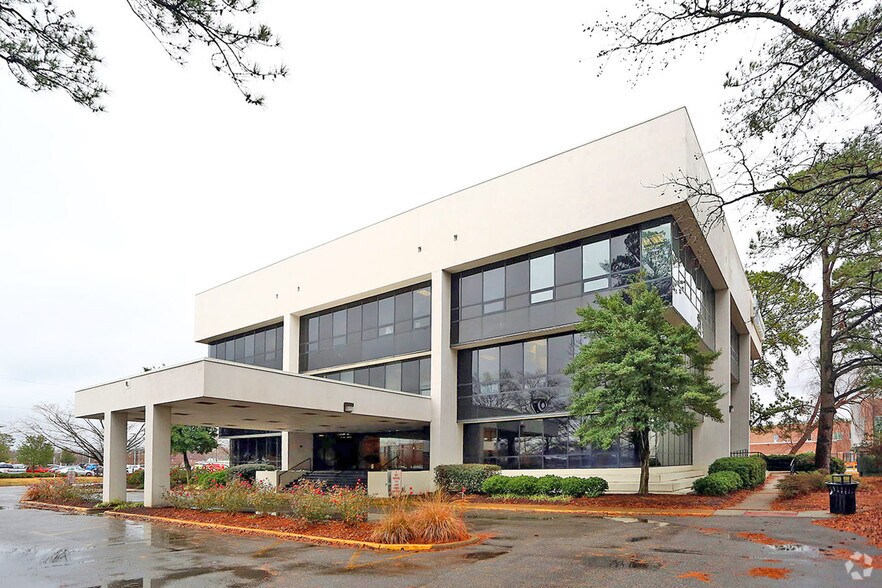 More Photos Of 5101 Cleveland St, Virginia Beach Office For Lease