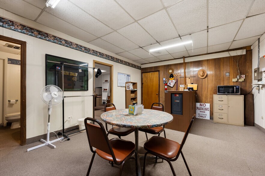 More Photos Of 416 State St, Trinidad Flex For Sale