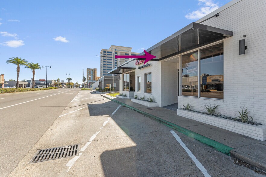 More Photos Of 1615 25th Ave, Gulfport Flex For Lease