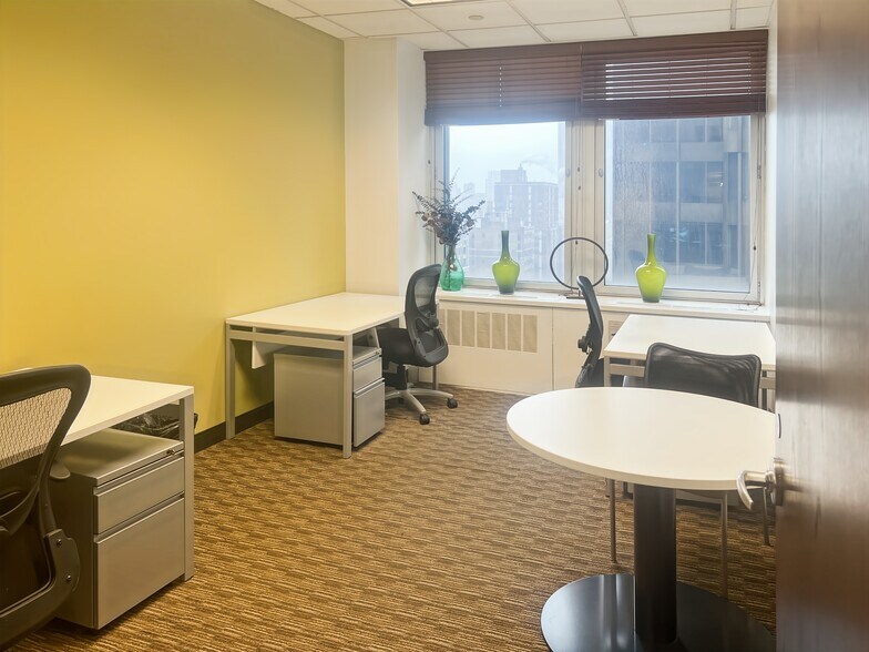 More Photos Of 100 Park Ave, New York Coworking Space