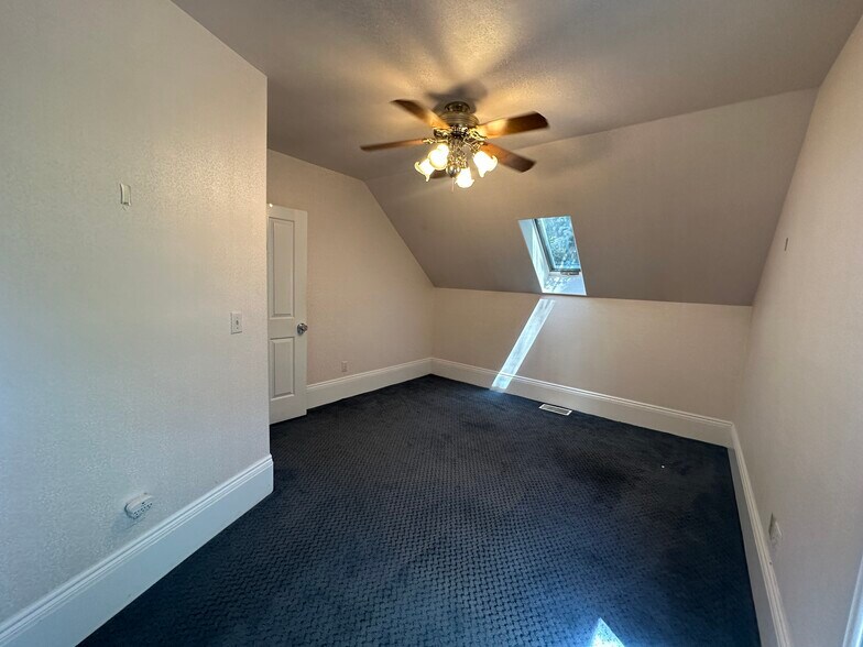 More Photos Of 550 W Musser St, Carson City Office For Lease