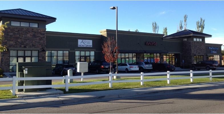 Primary Photo Of 550 N State St, Lindon Unknown For Lease